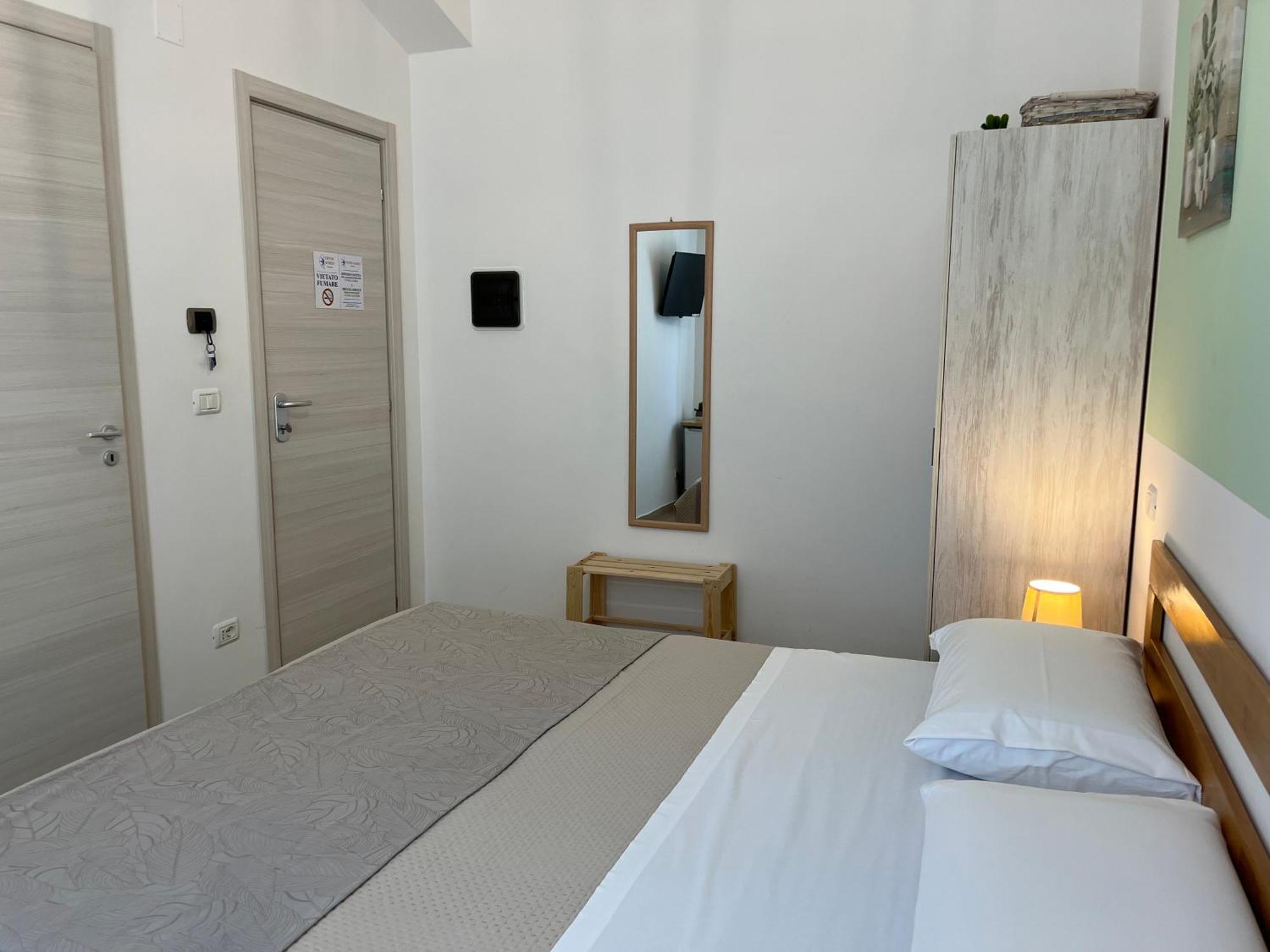 B&B Vento Aureo Rooms Milazzo Extérieur photo